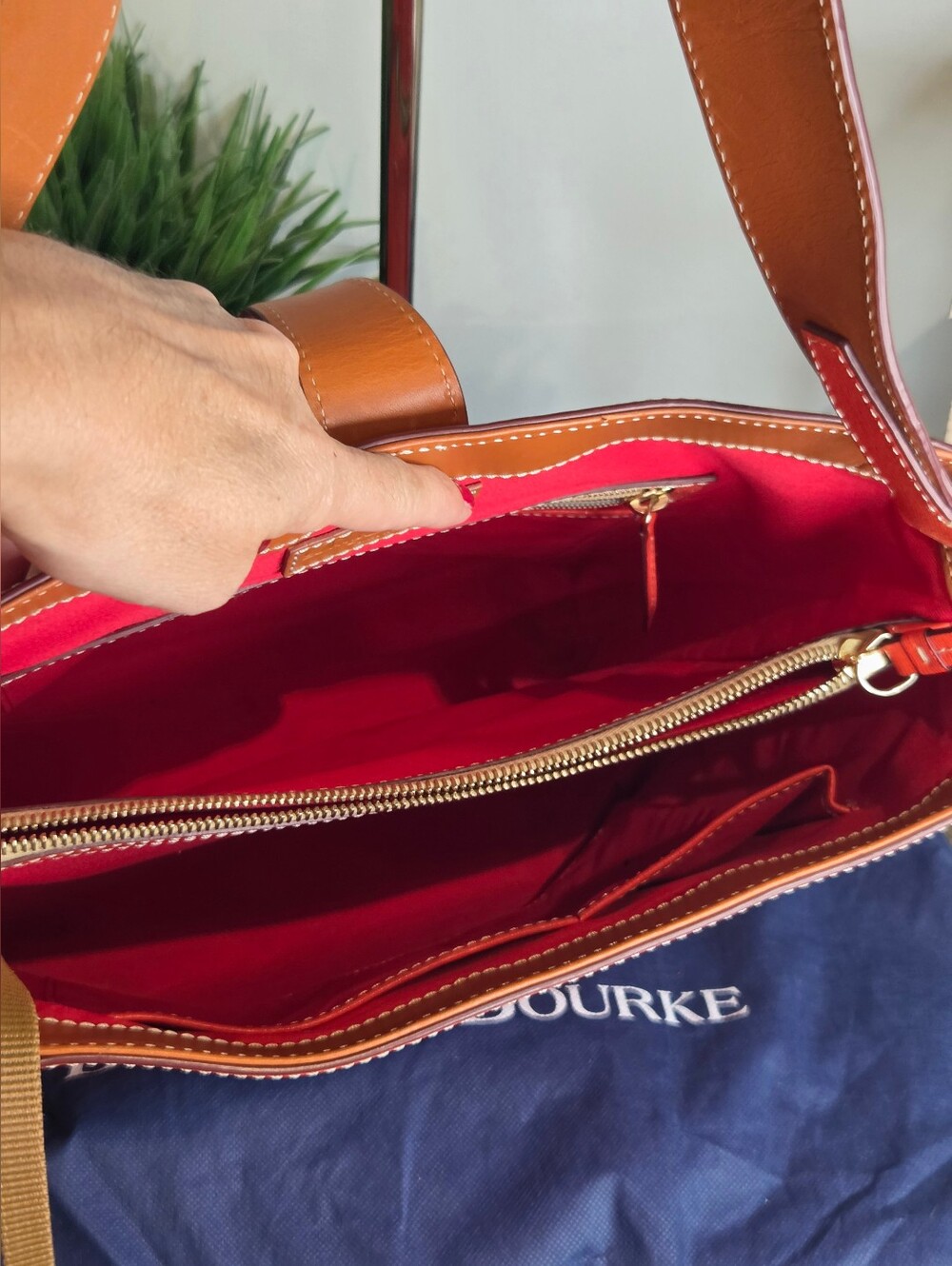 Dooney & Bourke Saffiano Leather Ashby Tote 3-Piece Set + Dust Bag Geranium - Picture 8 of 15